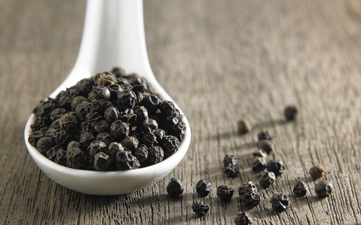 8 χρήσεις του μαύρου πιπεριού που δεν έχουν σχέση με τη μαγειρική!